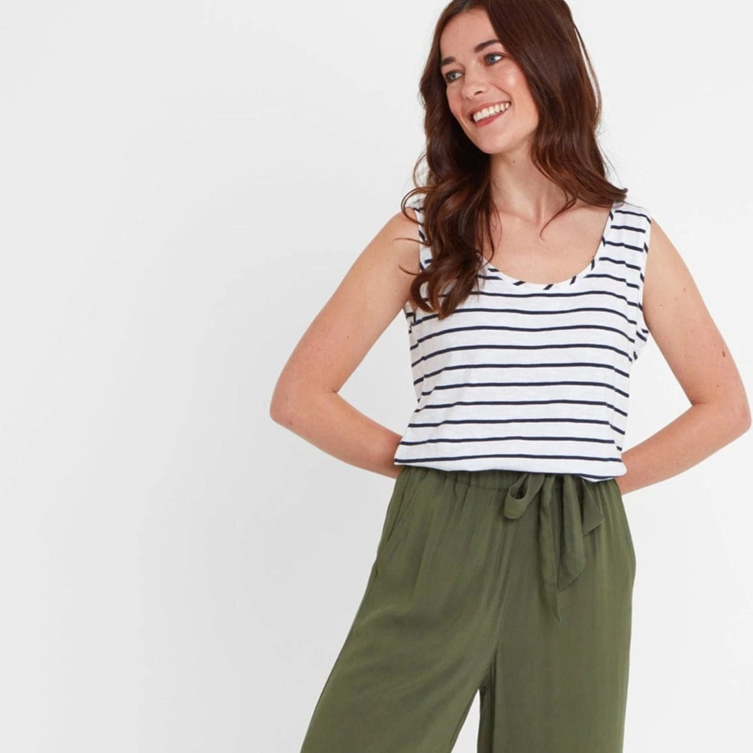 Cassie Womens Wide Leg Cropped Trousers - Khaki - Image 4