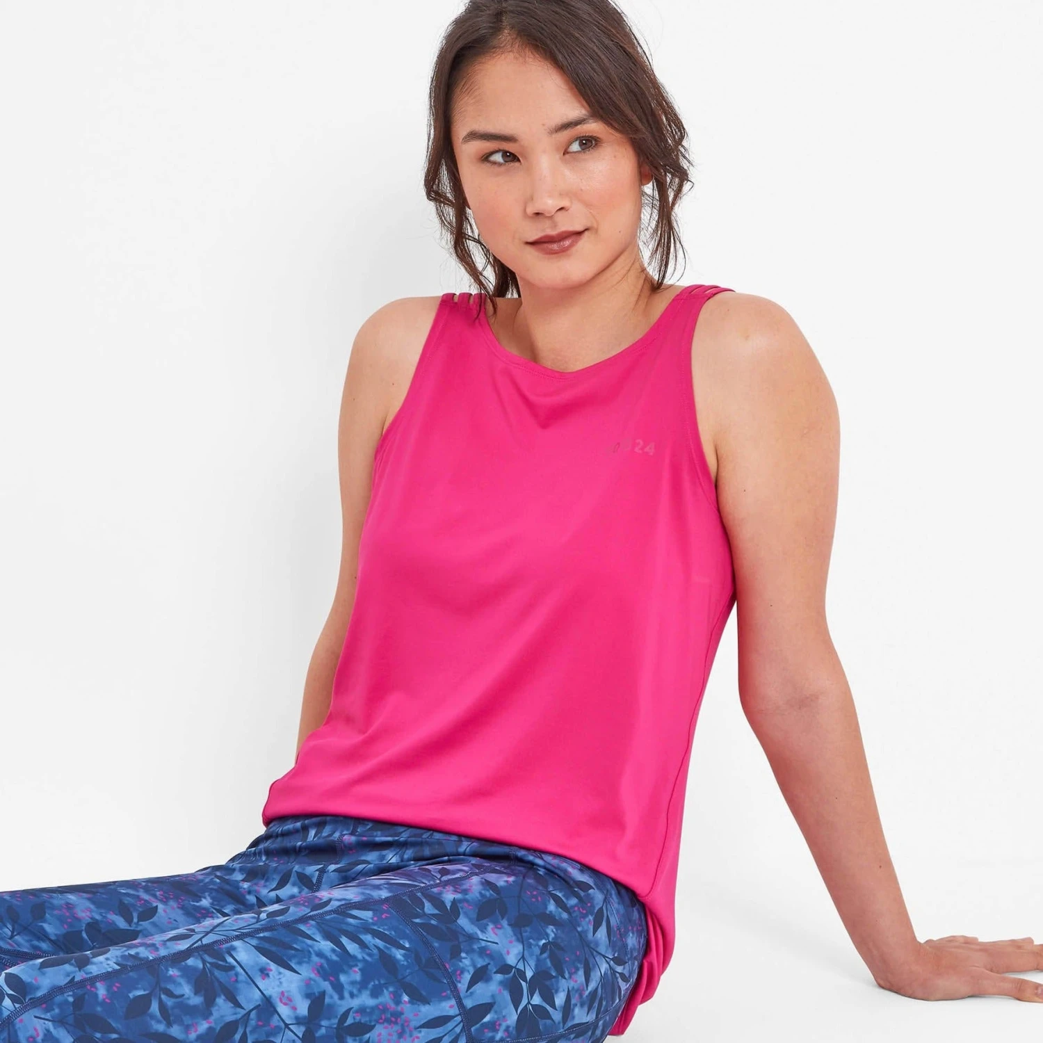 Langan Womens Tech Vest - Vibrant Pink - Image 2